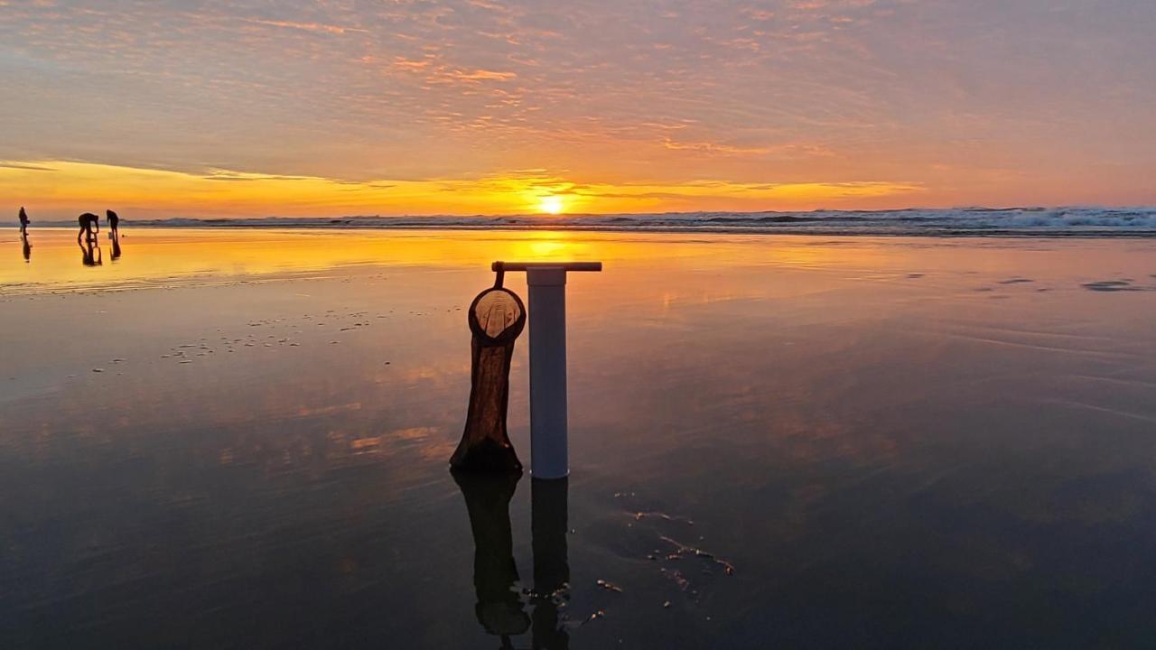 Lighthouse Oceanfront Resort Long Beach Ngoại thất bức ảnh